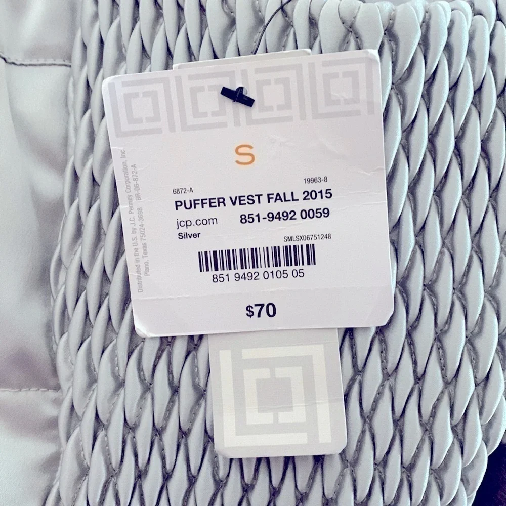Liz Claiborne Vest, Size S, Silver Satin. - Picture 7 of 8